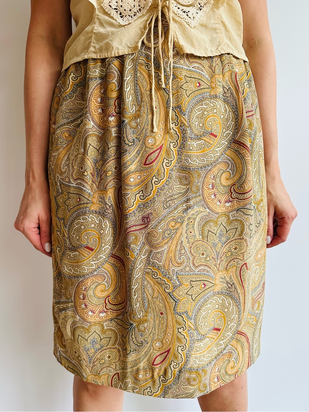 Vintage Liz Claiborne 100% Silk Paisley Midi Skirt Mustard Gold Pleated Size 10 - Picture 2 of 9